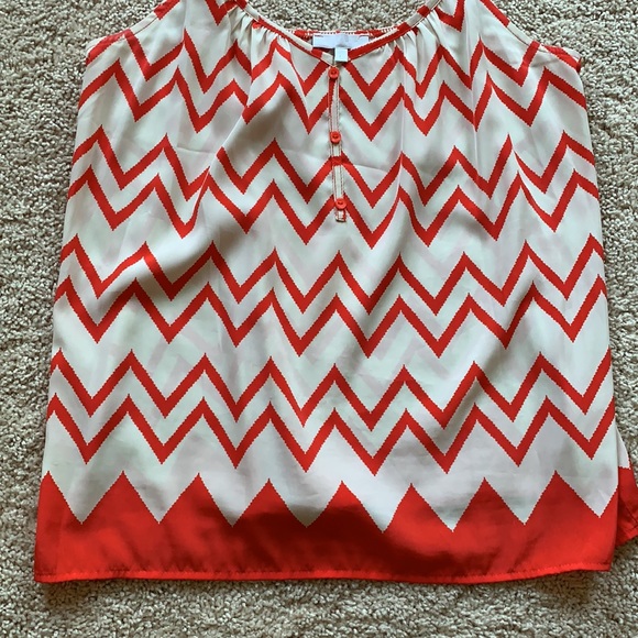 White and coral chevron top - Picture 5 of 5